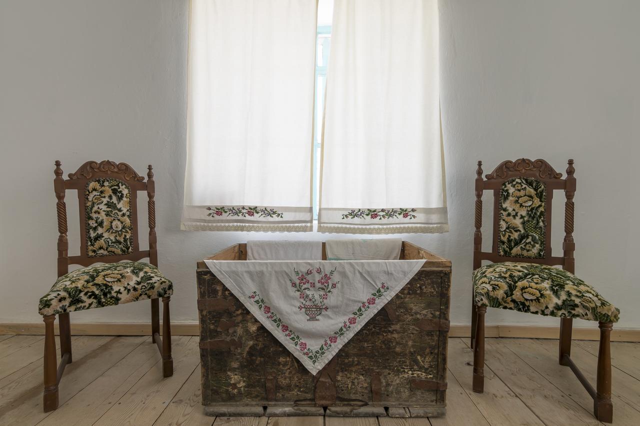 ウルラ Hobbithousebademler Bed & Breakfast エクステリア 写真