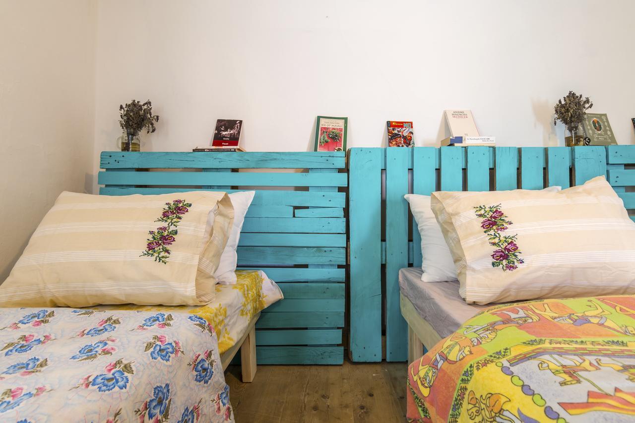 ウルラ Hobbithousebademler Bed & Breakfast エクステリア 写真